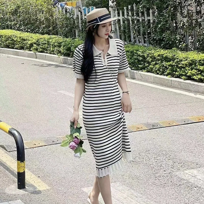 

Женское Повседневное трикотажное платье-трапеция с полосатым подолом с бахромой