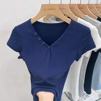 2025 Y2K النساء بلايز الأساسية تي شيرت برقبة على شكل v كم قصير زر سليم صالح الصلبة المحملة Harajuku الجمالية تي شيرت خمر الشارع الشهير