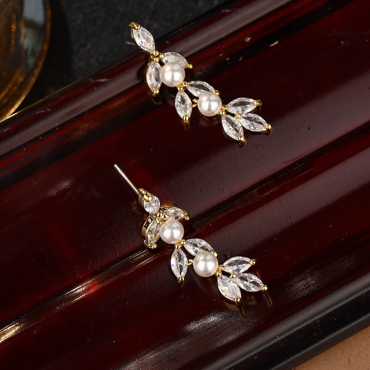 Women's Pearl Bridesmaids Cubic Zirconia Wedding Earrings Gold