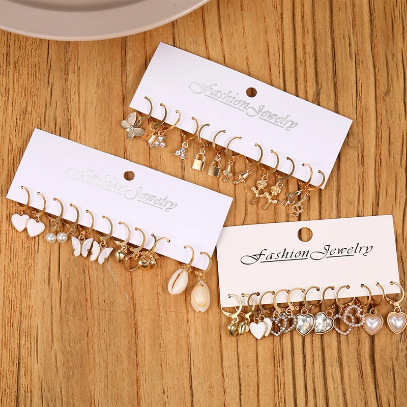 Fashion 18 Pairs Of Lady Earrings Boho Snake Butterfly Mushroom Lock Zircon Pearl Love Earring Sets for Women 2024 Jewelry Gifts