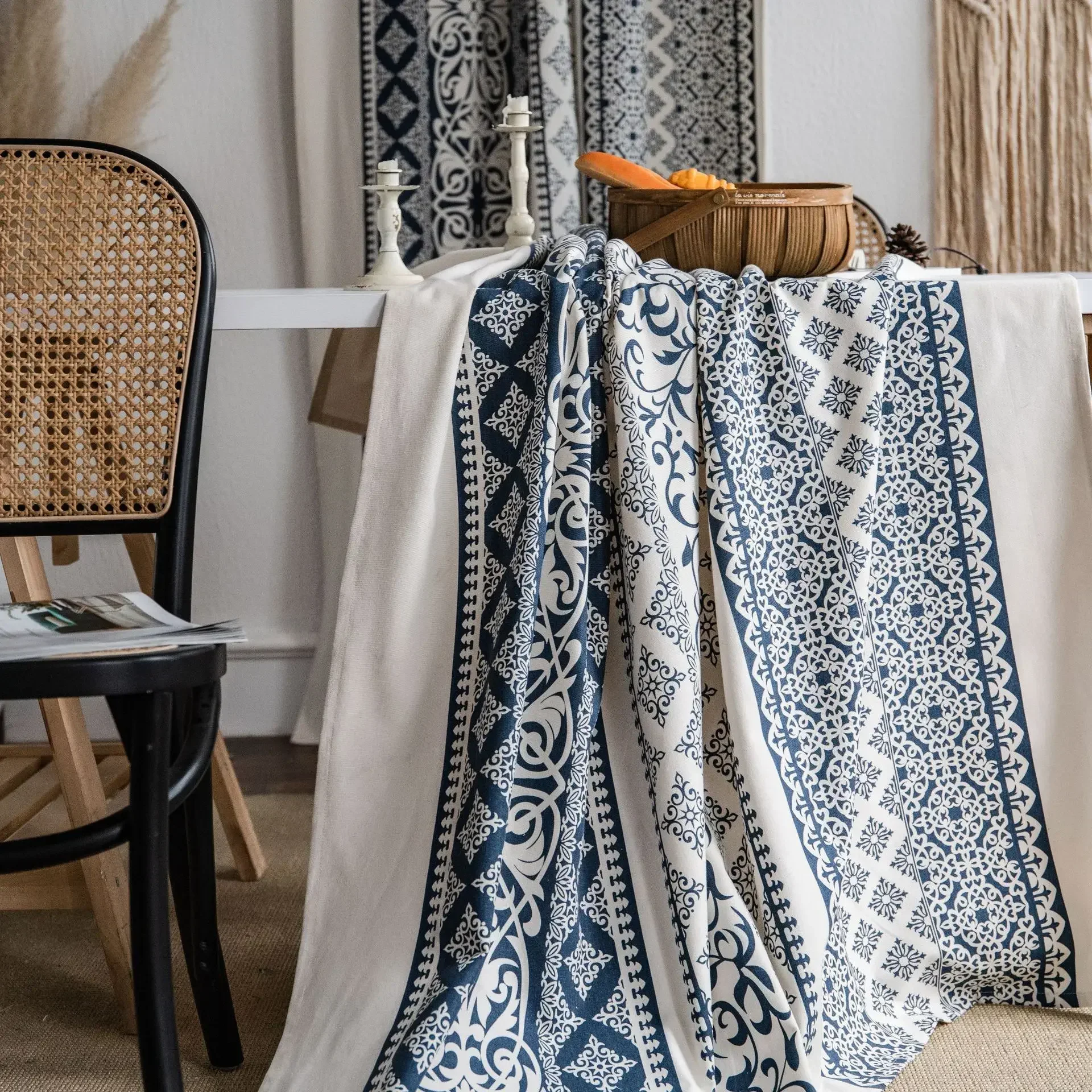 

Cotton and Linen Table Cloth Printed Blue and White Porcelain Retro Tablecloth Restaurant Fabric Party Table Cover Decoration