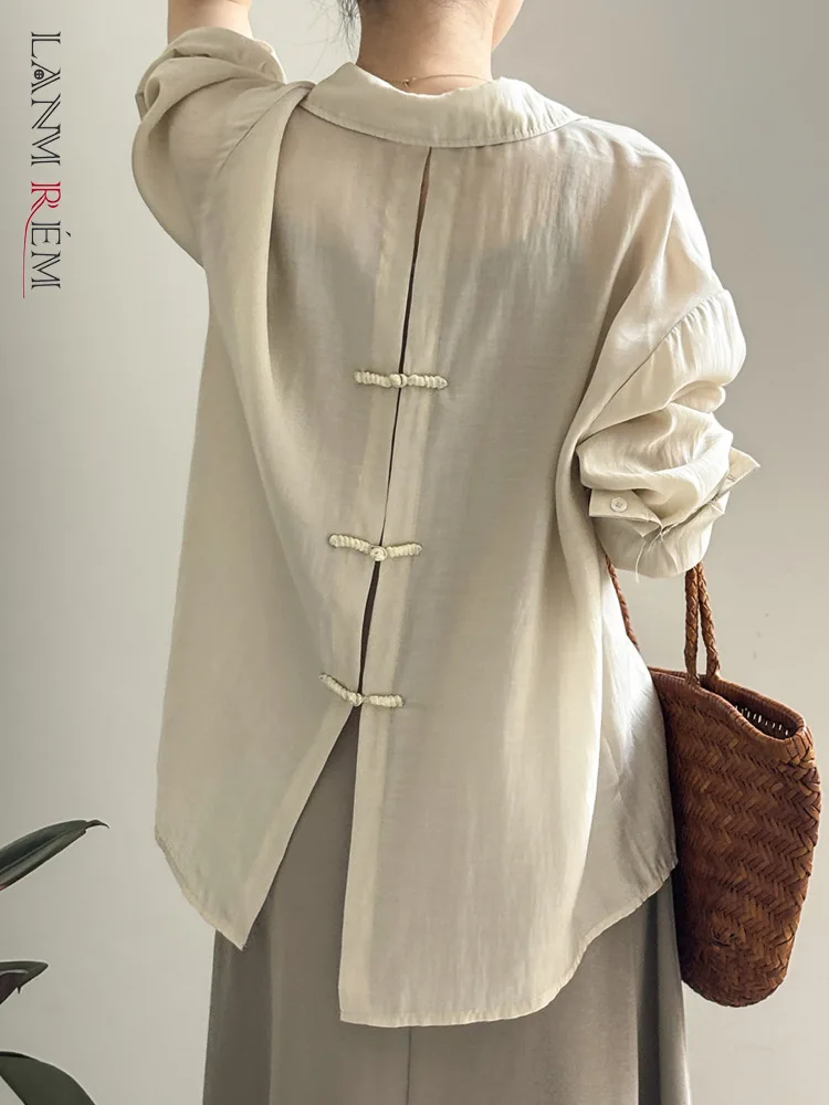 

[LANMREM] Back Button Design Sunscreen Shirts For Women Lapel Single Breasted Office Lady Loose Blouses 2024 Summer New 26D9429