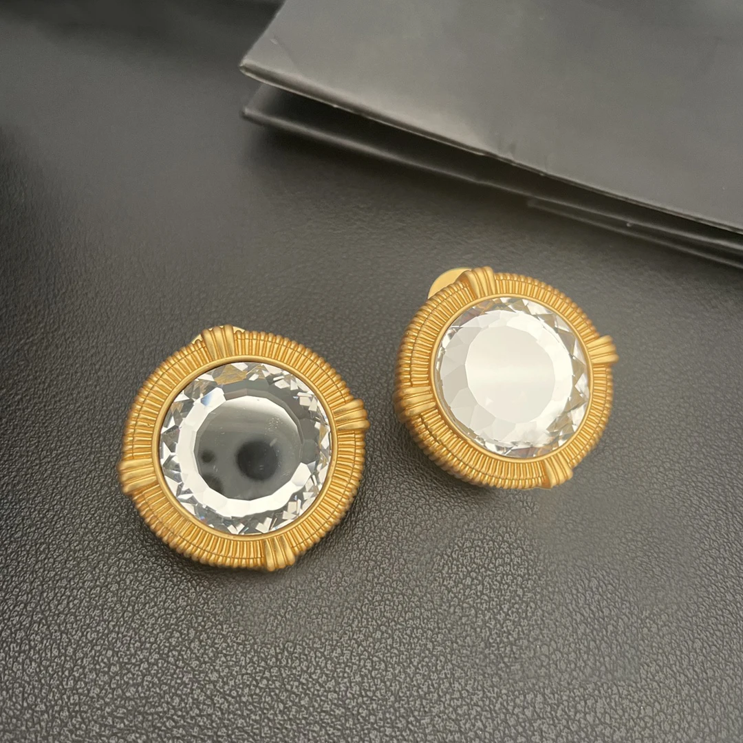 

New rhinestone set round exquisite earrings