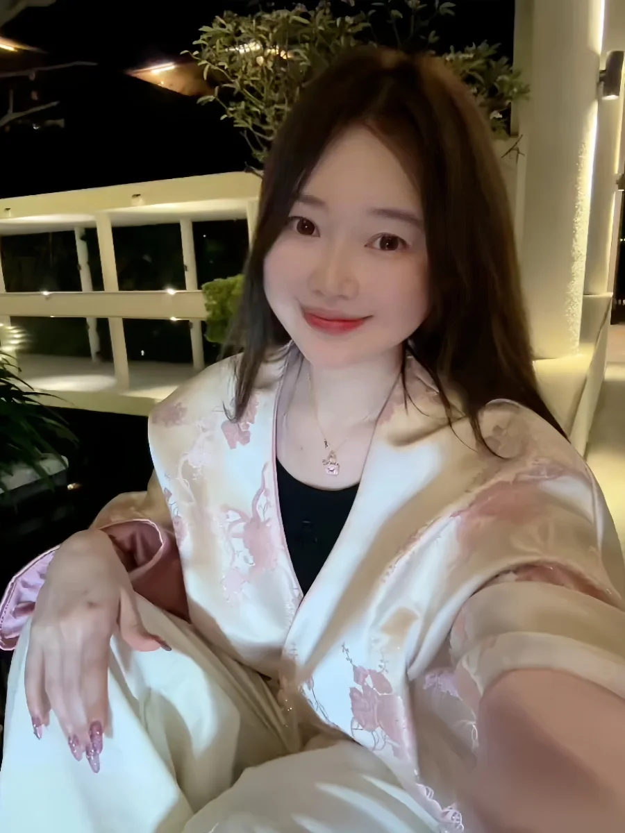 ȭƮ    V  ٿ  ĳ־ ȭƮ ȭƮ    Ŷ 