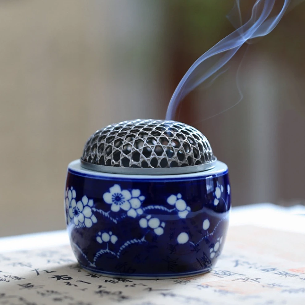 

Ceramic Ice Plum Pattern Incense Burner Pottery Aromatherapy Burner For Coil Incense Sandalwood Burner Home Fragrance Ornaments