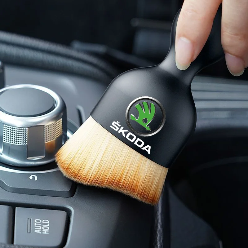 Car Wheel Brush Car Cleaning Brush Car Air Conditioner Outlet Dashboard Cleaning Brush for Skoda Octavia Kodiaq Fabia Superb Rapid Kamiq