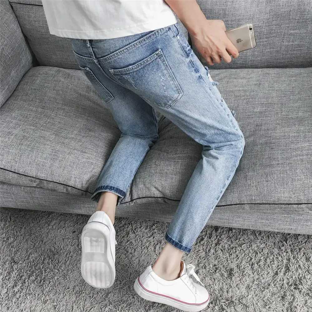 도매 2021 패션 거리 남성 캐주얼 피트 자른 청바지 가을 학생 거지 찢어진 구멍 트렌드 캐주얼 바지 슬림 청바지