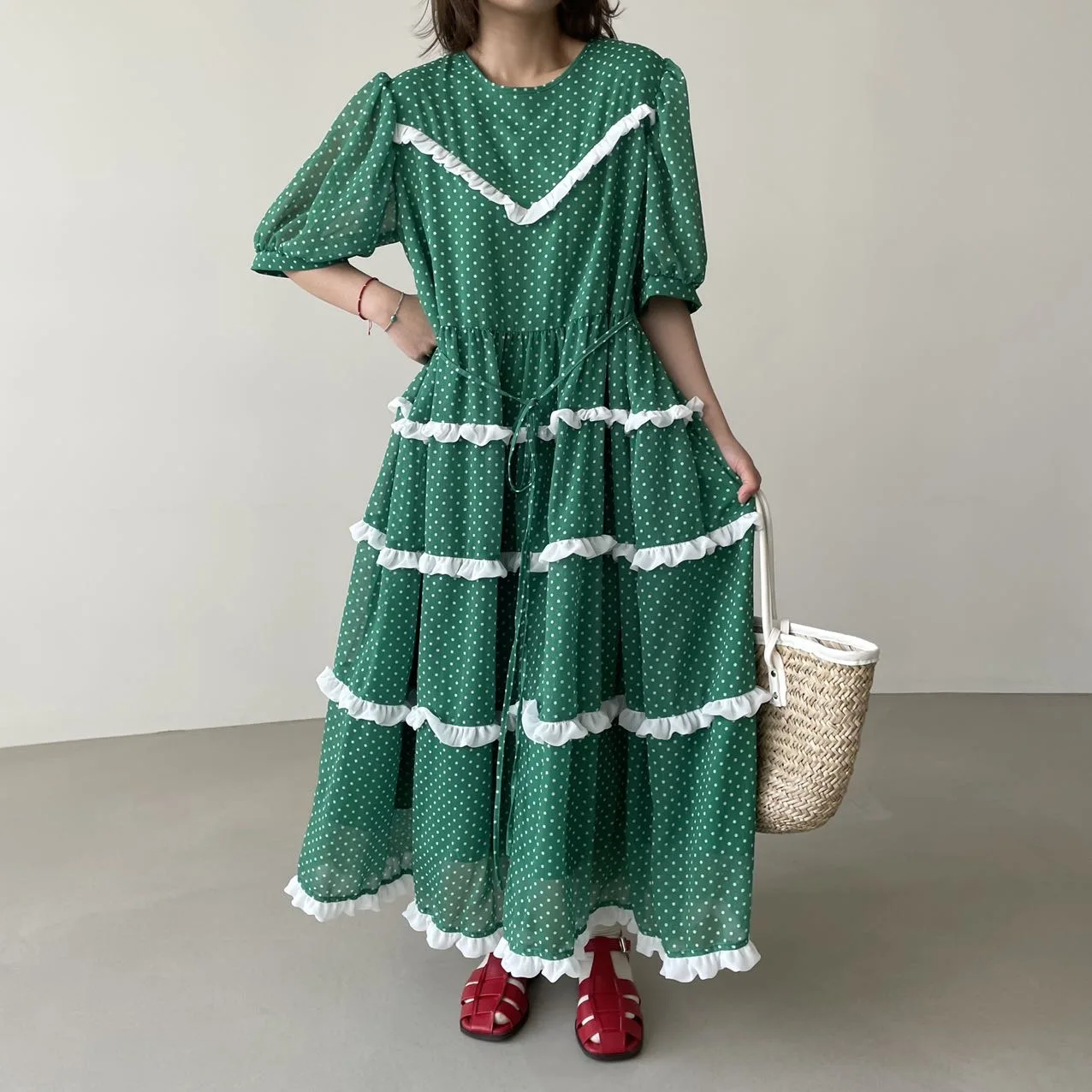 

Korean Designer Runway Fashion Elegant Women Summer Loose Casual Dot Chiffon Ruffles Holiday O Neck Puff Sleeve Beach Dress