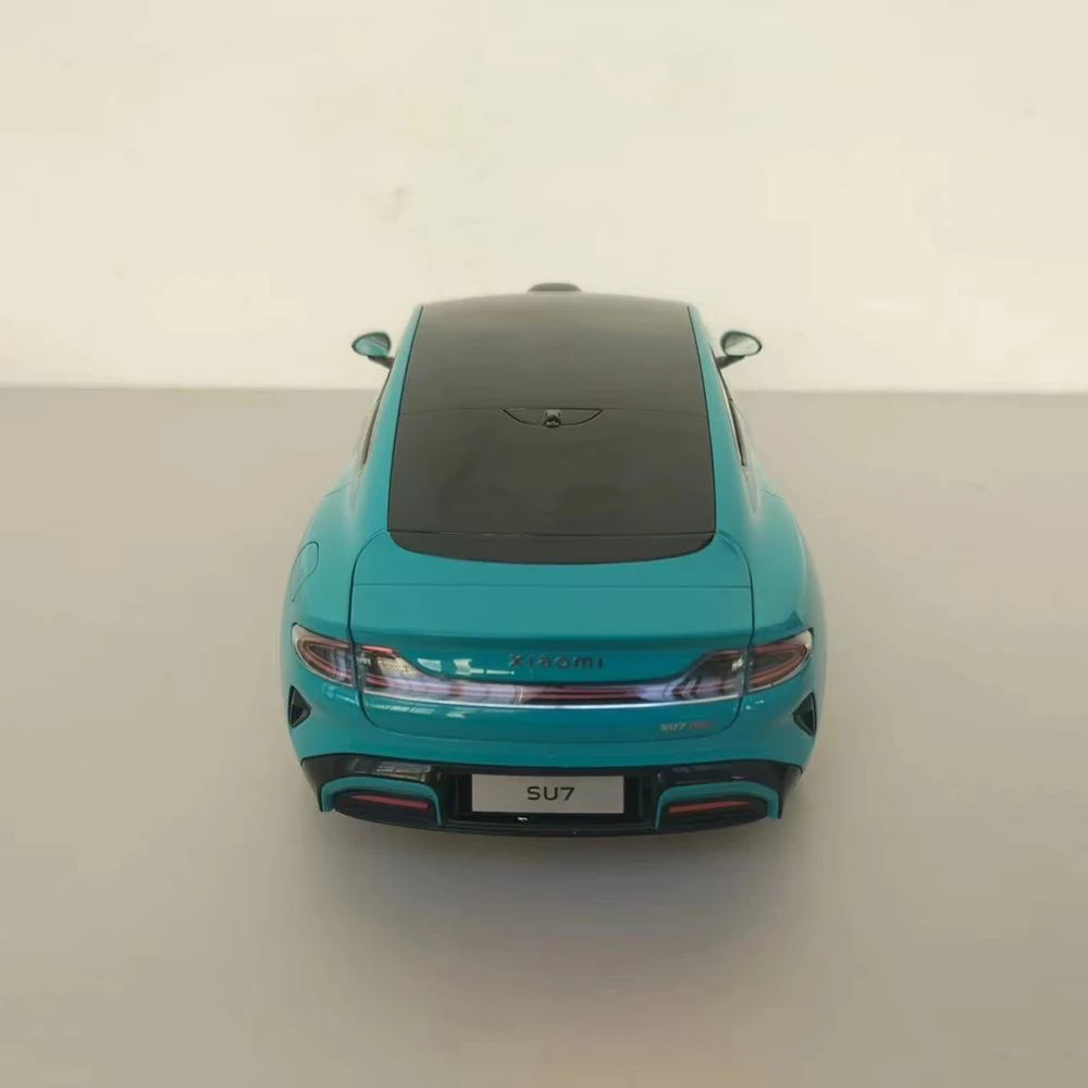 Die-cast 1:18 Scale Xiaomi SU7 High-end Sedan Simulation Alloy
