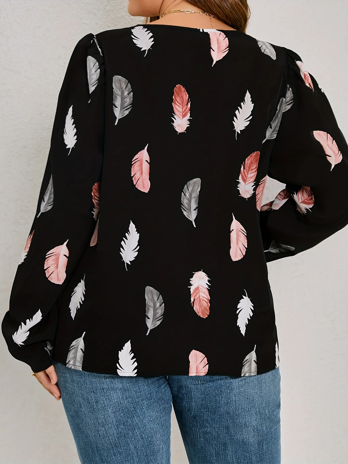 

Finjani Plus Size Elegant Blouse, Women's Plus Feather Print Contrast Guipure Print Long Sleeve V Neck Slight Stretch Loose Top