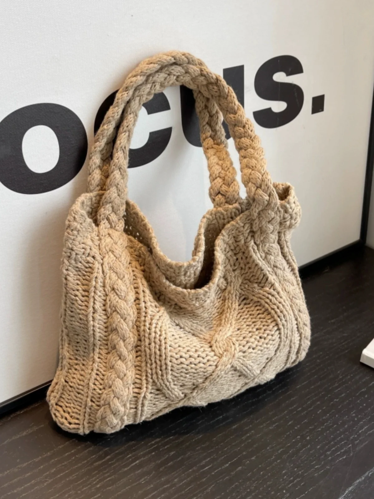 

Autumn and winter knitted wool small female Korean version woven tote small work commuter hand bag