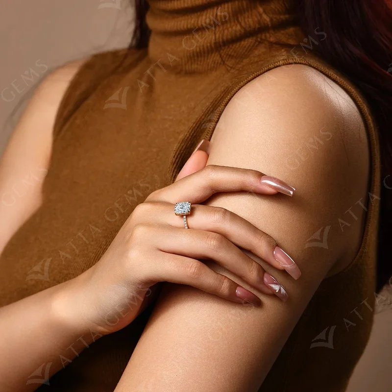 ATTAG 여성용 래디언트 컷 모이사나이트 반지, D 컬러 S 18K 골드 도금 스파클링 약혼 웨딩 파인 주얼리, 4CT