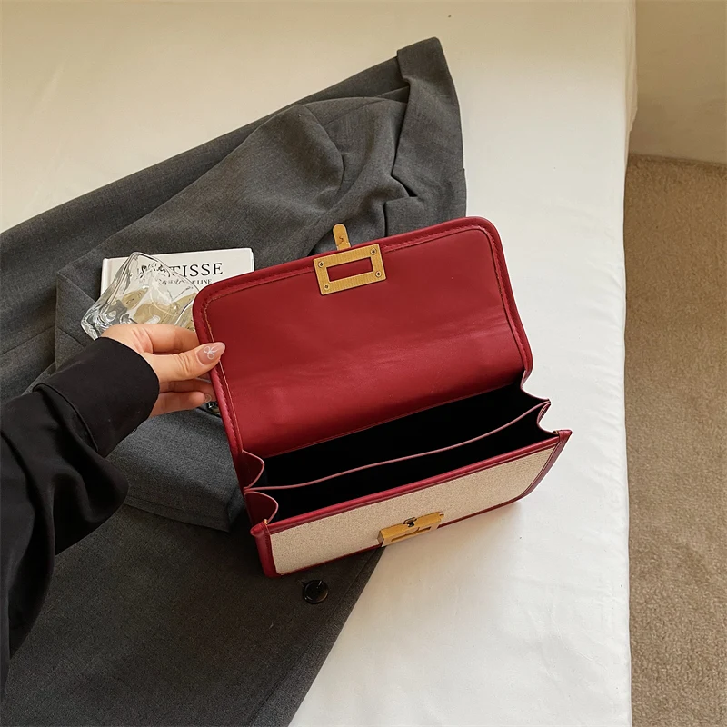 Women Canvas Chain Shoulder Bag Crossbody Bag Small Messenger Bag for Travel Work