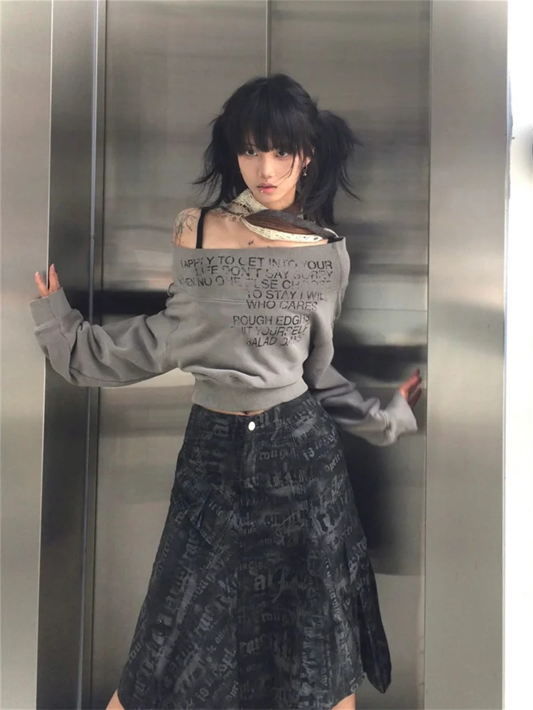 Рисунок 5 - Женская готическая Толстовка QWEEK