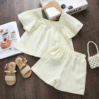 Costume pour enfants, Style vacances, couleur unie, broderie de fleurs, col carré, haut à manches courtes + Short, ensemble deux pièces, été 2