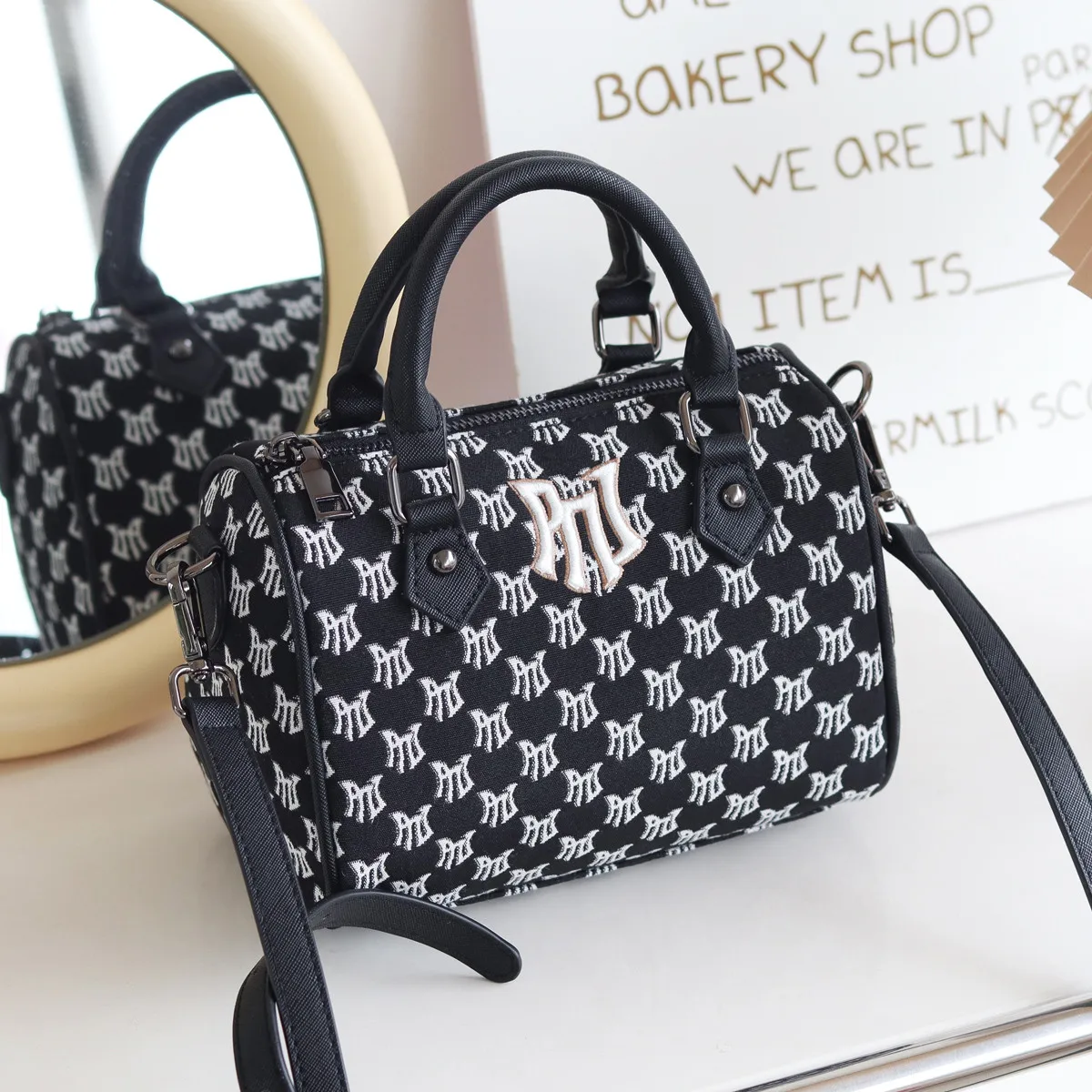 PNJ Manchurian messenger bag women's casual 2024 new fashion shoulder bag fresh trend satchel nylon