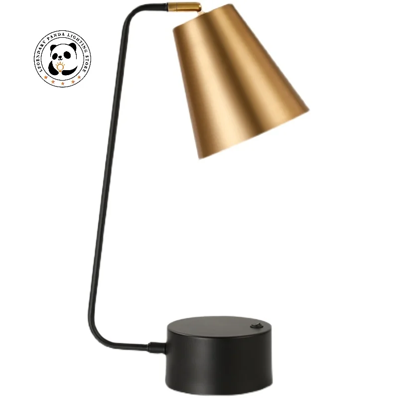 

Metallic Luster LED Table Lamps Nordic Bedside Desk Lamps Black/Gold Color Lampshade Cafe Study Homestay Bedroom Decor Lighting