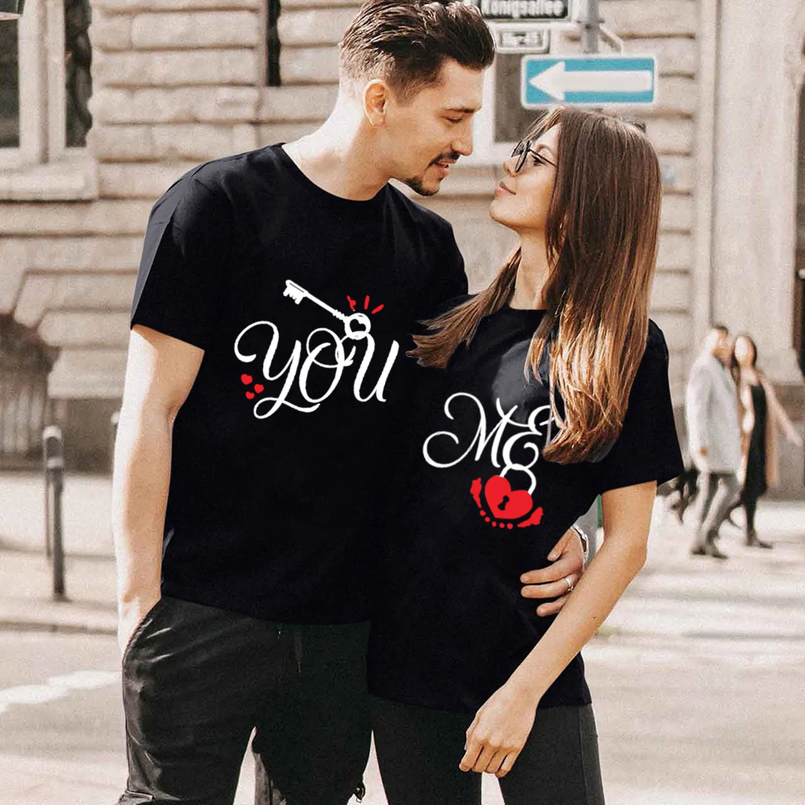 

Футболка с надписью «Love You Love Me Couple»