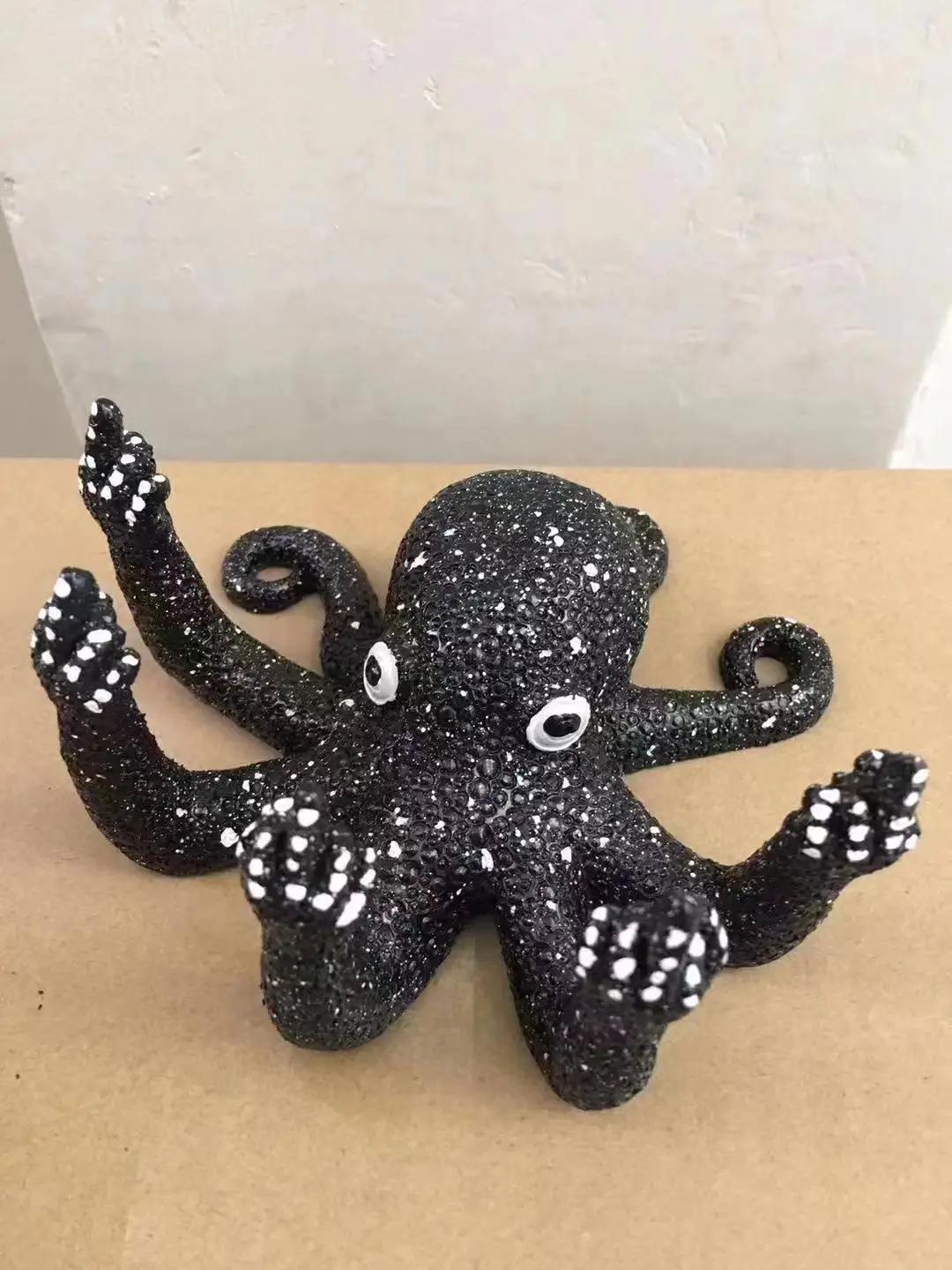 New Anger Octopus Creative Decorative Sculpture Ornaments Resin