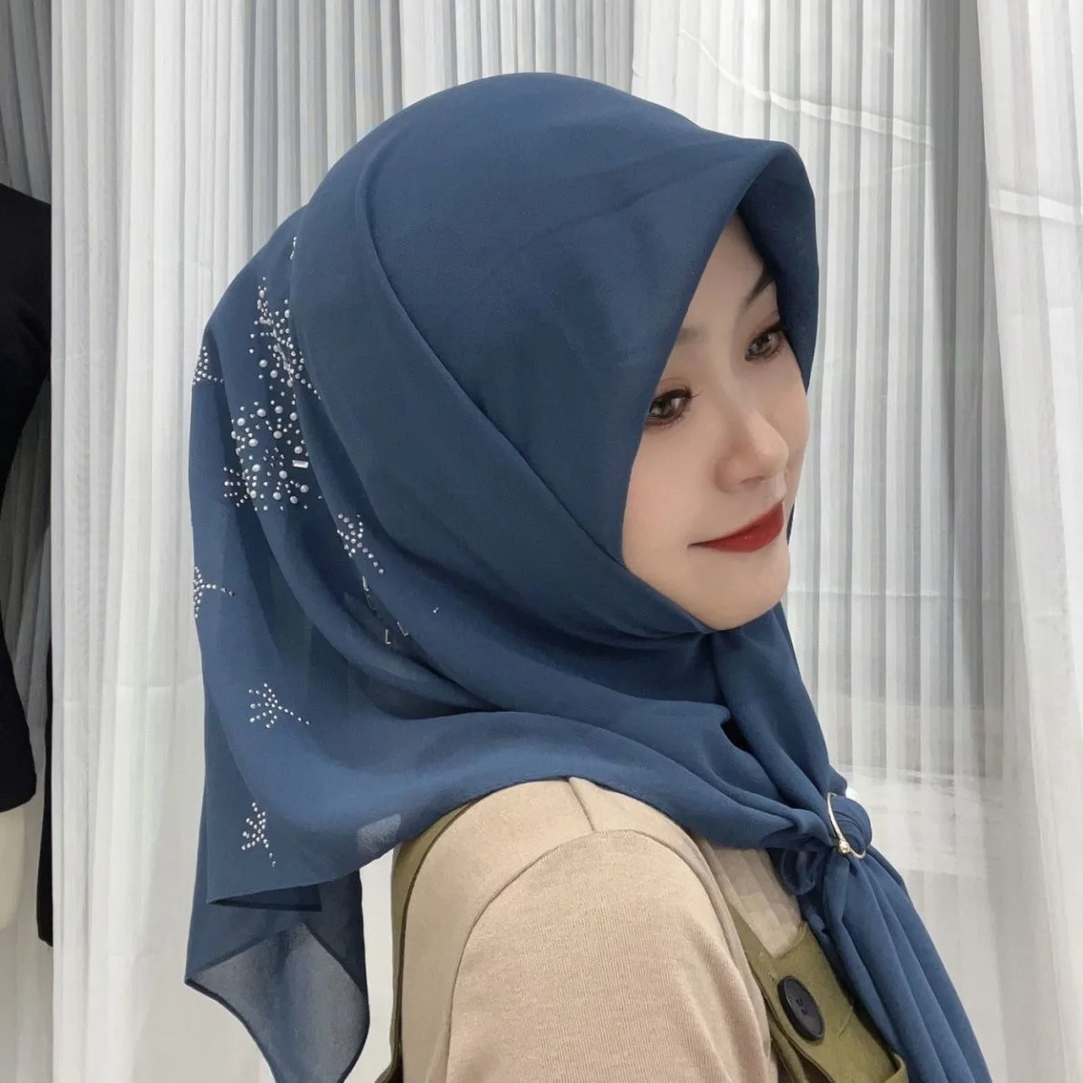

New Arrival Muslim Dubai Fashion Girls Chiffon Summer Hijabs Kerchief Size 90cm