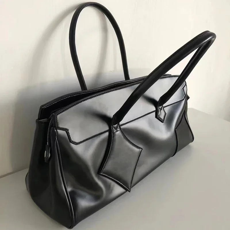 

Black Genuine Cowhide 44*22*18cm Large Capacity Saturn Lock Handbag for Men Women Girl Accessory New 2024