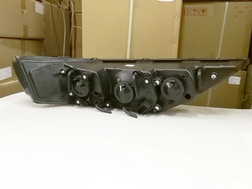 New Marcopolo G7 Spare Parts Bus LED Head Lamp Front Headlight HC-B-1503-3