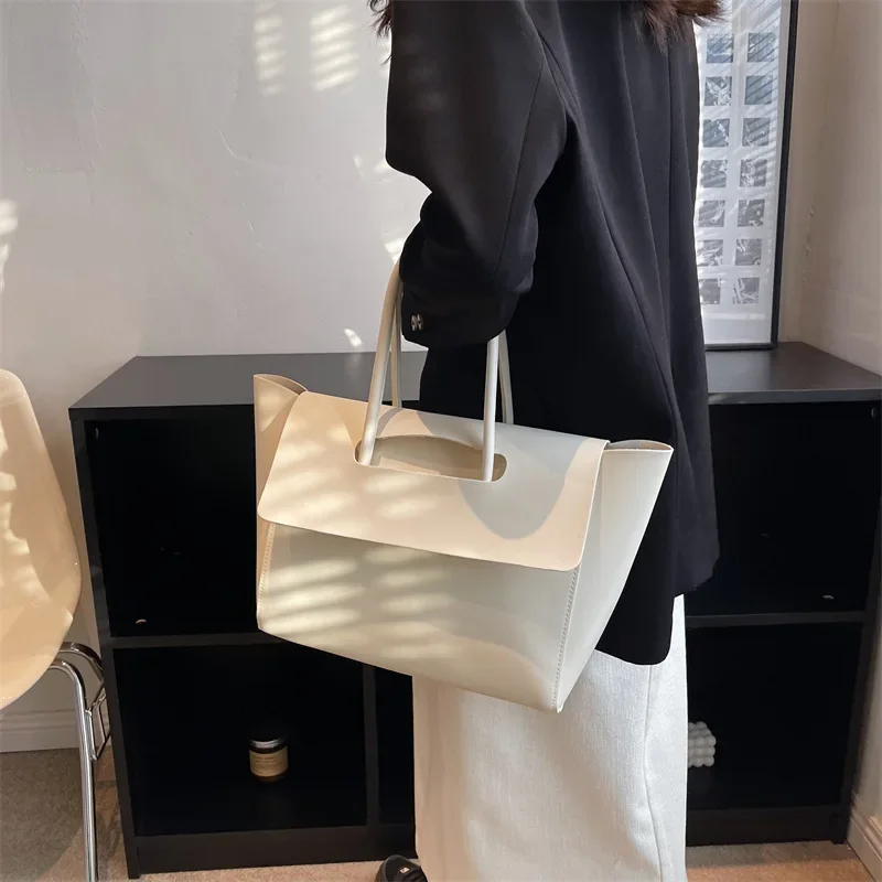 Handbag for Women French Style Niche Design Sense Large Retro Commuter Shoulder Underarm Casual Business Bag for Women All-match