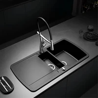 ก๊อกน้ําห้องครัวทองเหลืองสีดําหรูหราทันสมัยการออกแบบดูดแม่เหล็กแบบดึงออกด้ามเดียวน้ําร้อนและน้ําเย็น 2 ฟังก์ชั่นอ่างล้างจานผสม 5