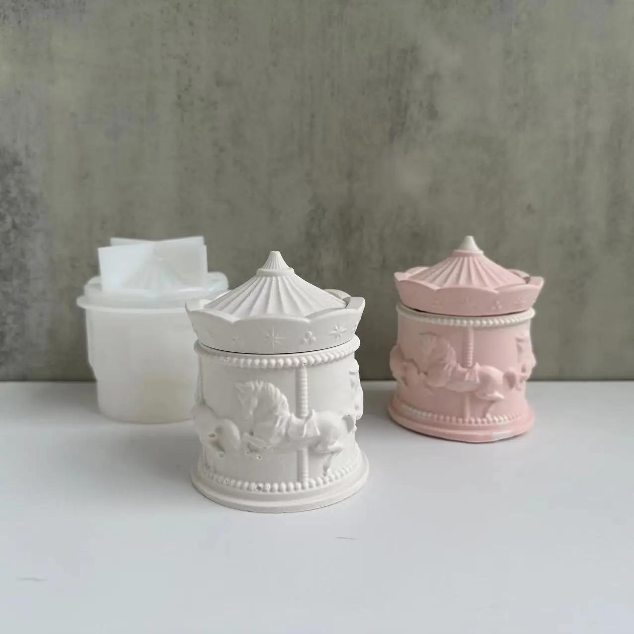 

Current Wooden Horse Shape Flower Pot Silicone Mold Succulent Flower Pot Plaster Mold Cement Jewelry Candy Storage Box Mould