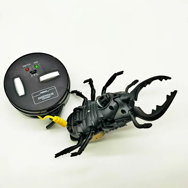 Infrared Remote Control Electric Beetle Mini Cat and Dog Pet Toy Simulation Realistic Beetle Crawling Model Toy Supplies remote control insect toys,remote control pet toys