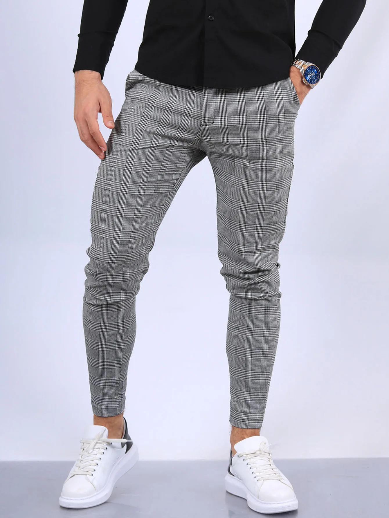 Pantalon Gris Cuadros Hombre Camisa Negra Pantalon De Cuadros
