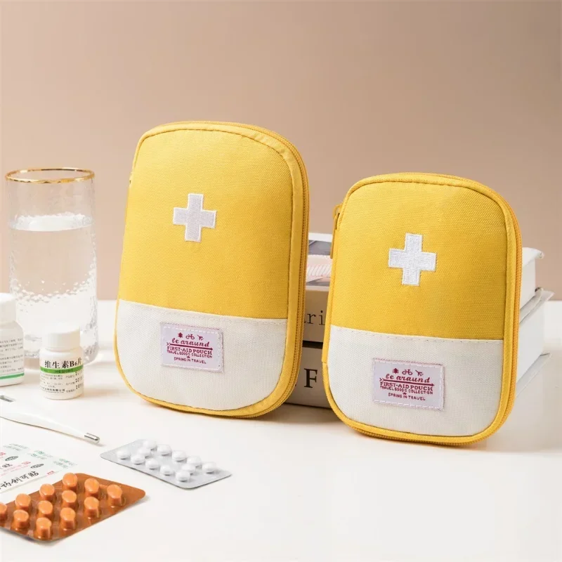 Kit di pronto soccorso Kit di emergenza organizzatore di sacchetti di immagazzinaggio di pillole bende per uso domestico all'aperto Kit da viaggio per sacchetti di imballaggio - immagine 3
