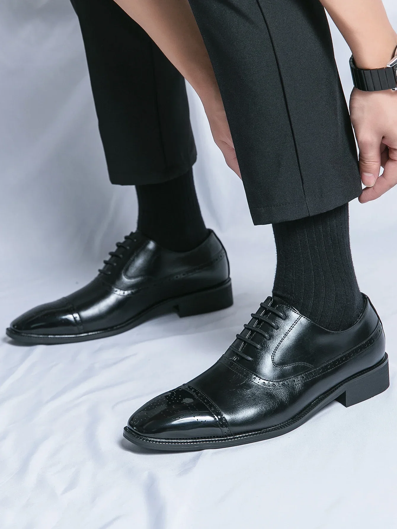 2025 Men's Luxury Wedding Shoe Pointed Toe Lace-up Dress Shoes for Men Classic Business Men Leather Shoes Plus Size 38-46 5