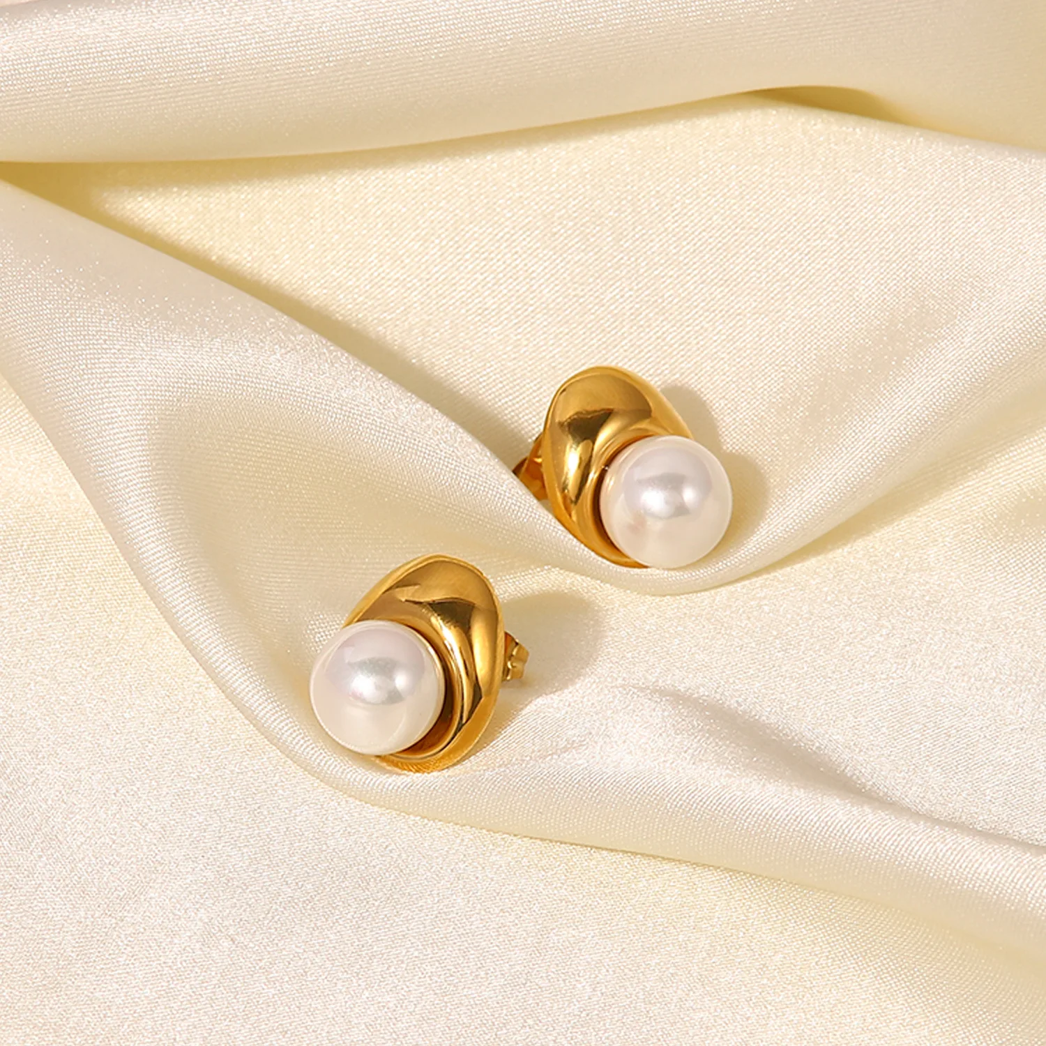 

5Pair, Stainless Steel 18K Gold Plated Shell Pearl Waterdrop Statement Stud Earring Trendy Jewelry Earrings For Women