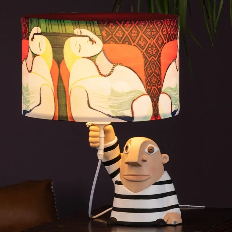 

Cylinder Picasso Table Lamp Bedroom Desk Lamp Decoration Livingroom Artist Minimalist Design Indoor Lighting Art Ornament