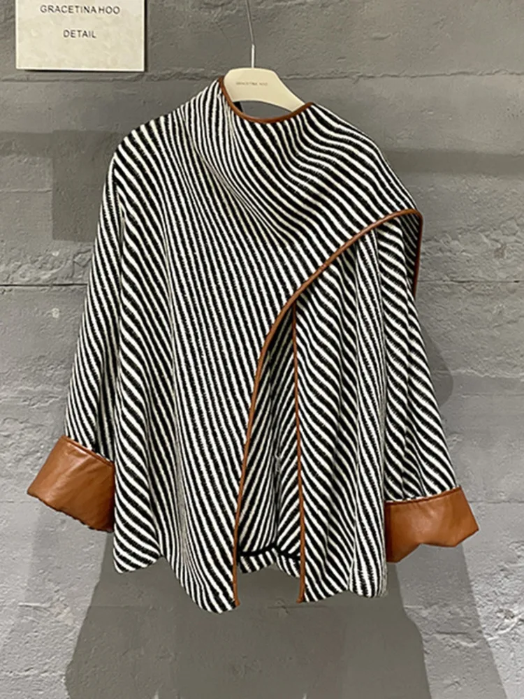 Stilvoll und gemütlich: Gestreifte Wollschaljacke mit PU-Lederbesatz für Damen – Vestes Novas