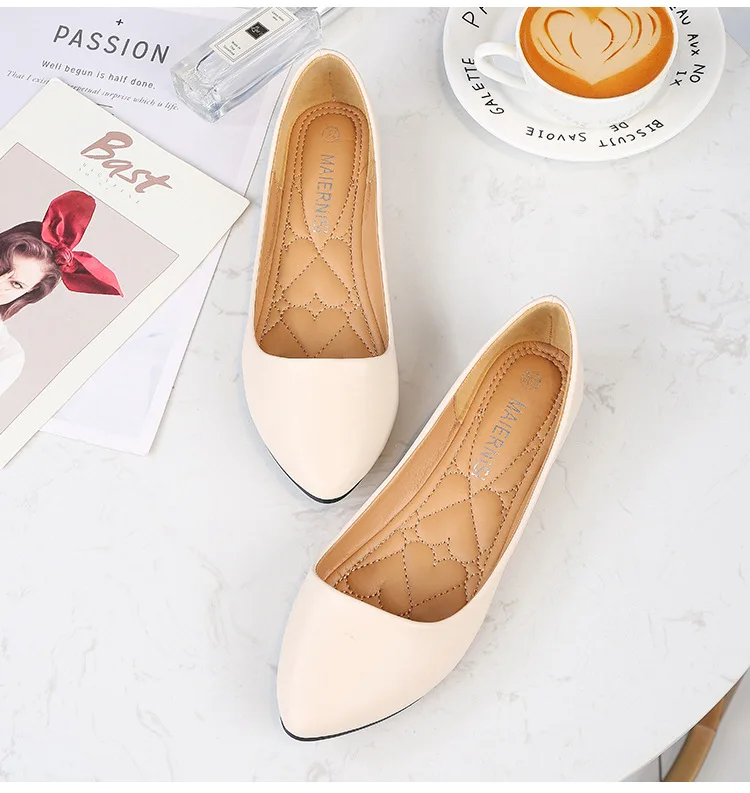 Zapatos planos con punta estrecha para mujer