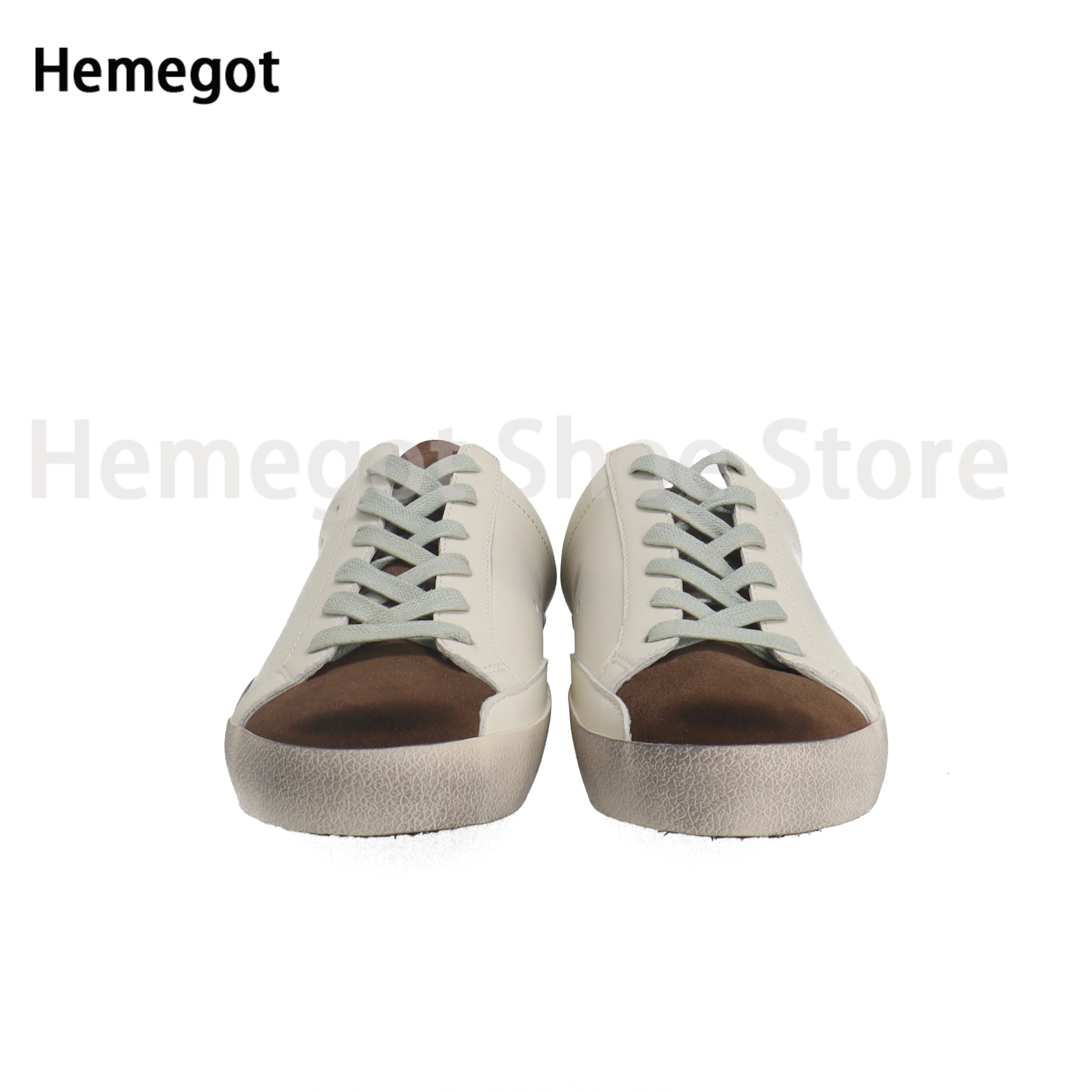 Рисунок 3 - Мужские кроссовки на шнуровке