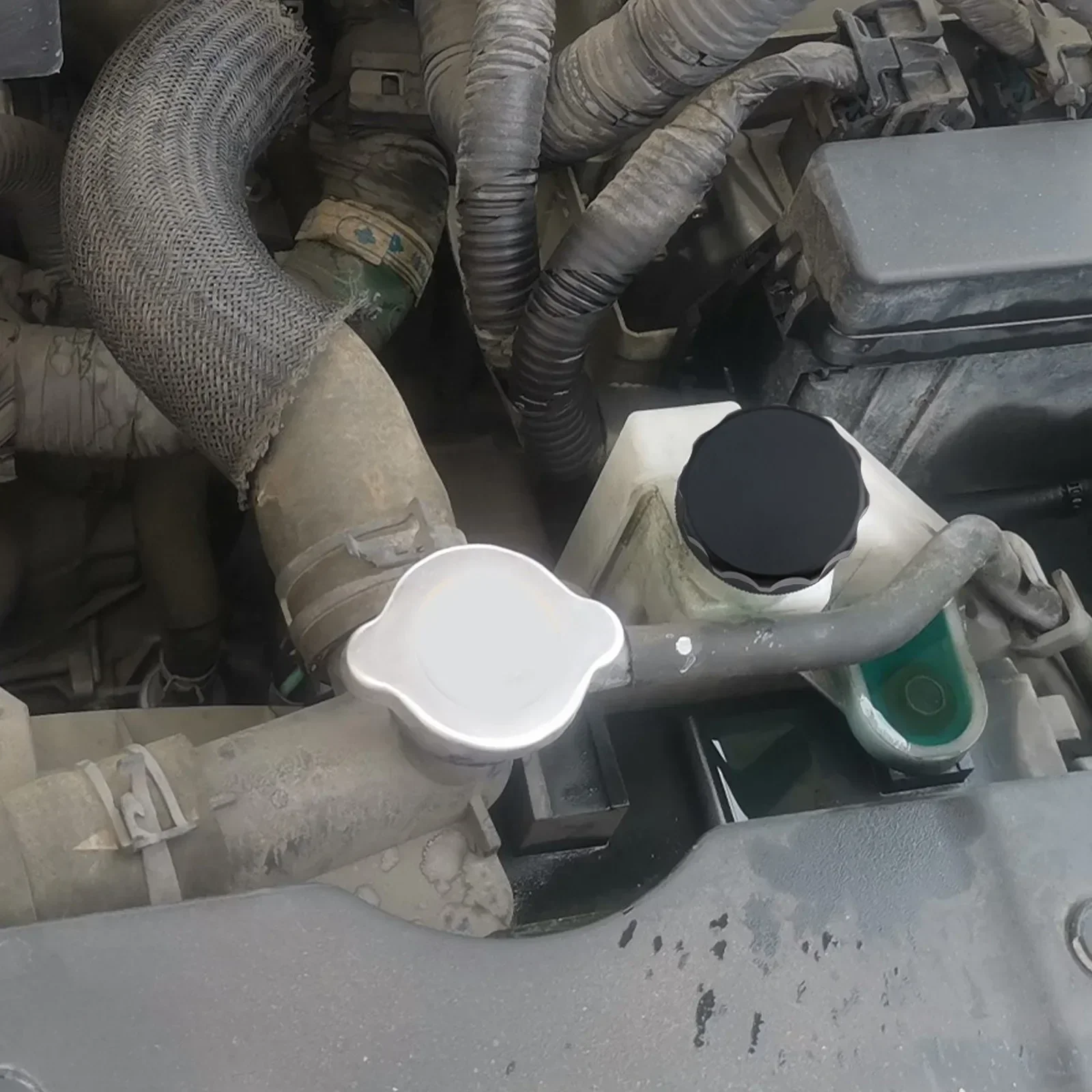 Car Modification Parts Welding Water Tank Cap Kettle Oil Cap 2 Inches Overflow Coolant Tank Are Designed To Fit Coolant