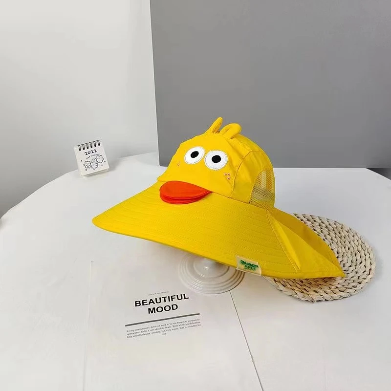 Рисунок 3 - Панама с мультяшными рисунками для мальчиков и девочек