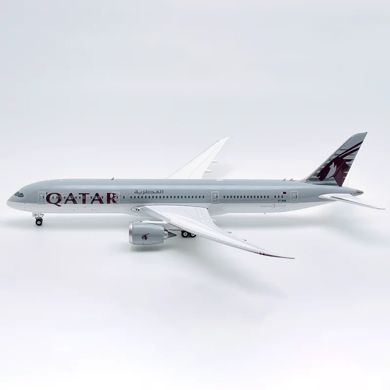 Qatar Airways B787 9 Airliner Alloy & Plastic Model 1400 Diecast Toy