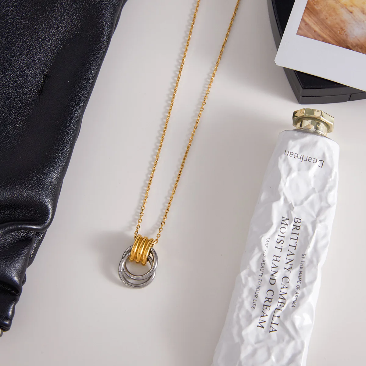 316l Waterproof Stainless Steel Three Layer Metal Geometric Knot Pendant Necklace for Women Two-tone 18K Gold Plated Jewellery