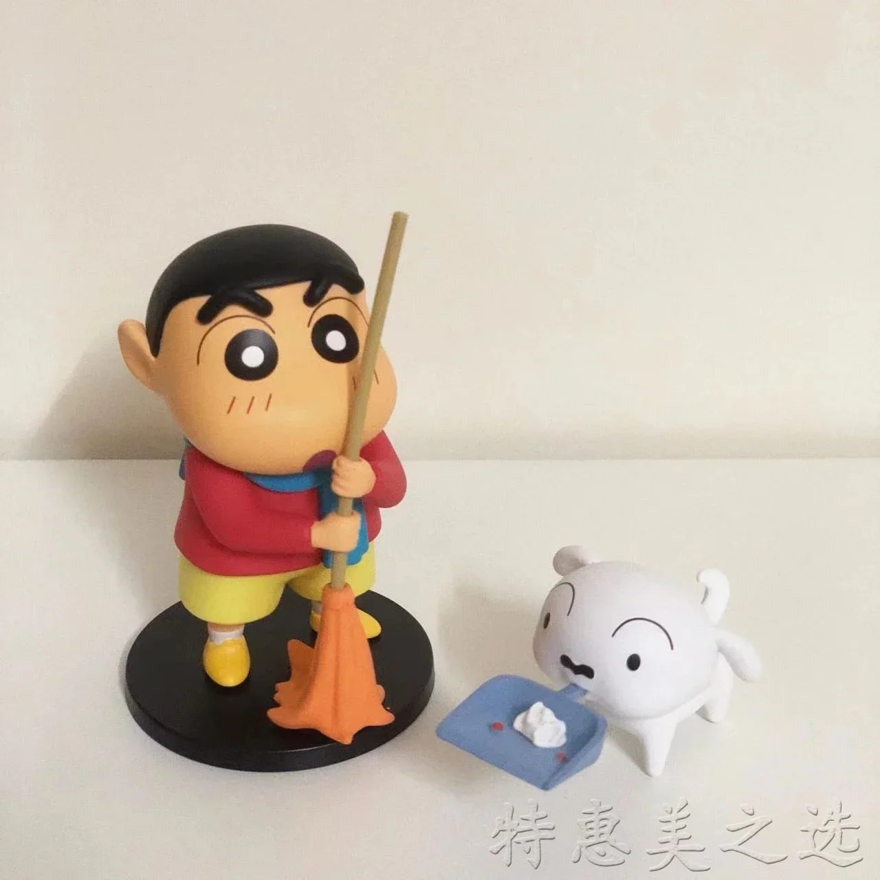 thumbnail image 1 of Figura de la serie diaria de Anime Crayon Xiaoxin, personaje de muñeca, modelo creativo, joyería, coche circundante de Anime, modelo de decoración pequeño de juguete, 1 of 5