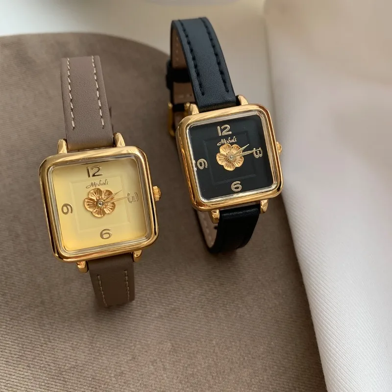 

2024 New Women's Watch Quartz Watch Antique Gold Plated Watch Genuine Leather Strap Square dial Book Camellia Pattern Elega