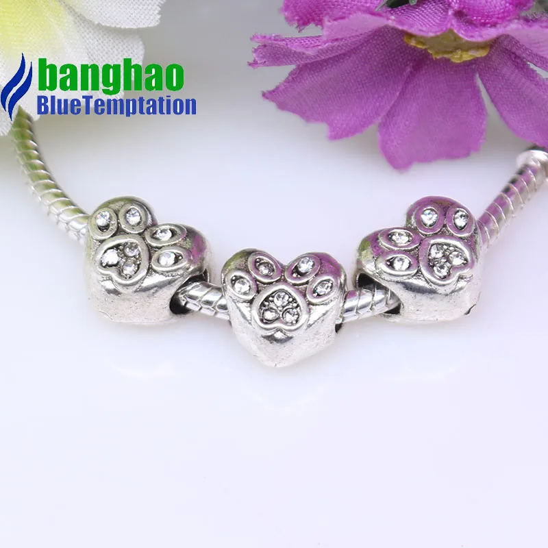 Wholesale DIY Fashion heart footprint Charm for making accessories for jewelry alloy pendants bracelets beads CTB140