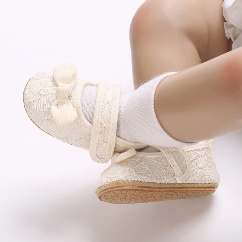 

Newborn Baby Girls Sweet Princess Shoes Bow Embroidery Flower Non-slip First Walker Toddlers Soft Shoes