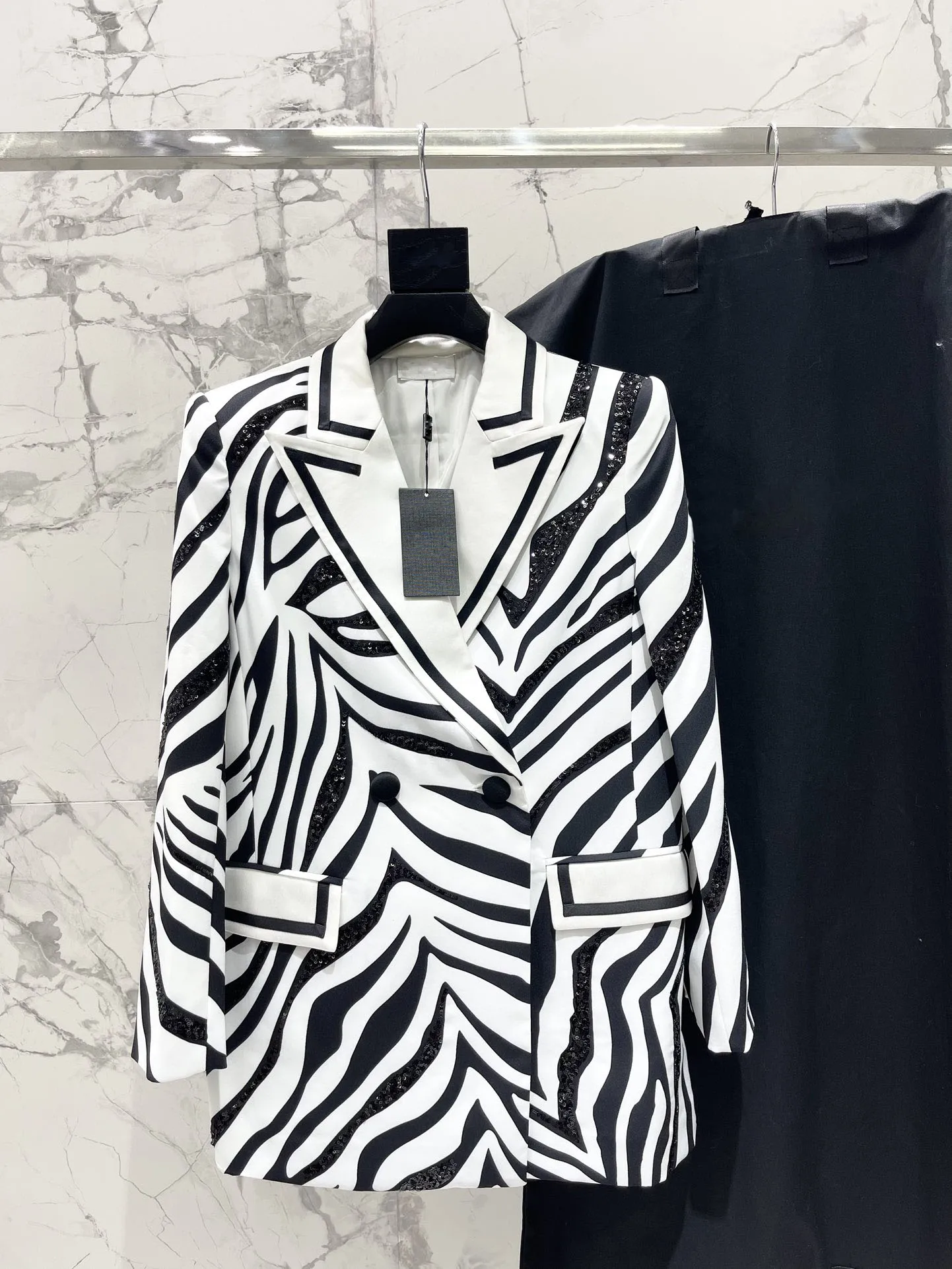 

Women's ClothingZebra acetate printed blazer, three-dimensional sequins are full of luxury, fashionable and loose casual style