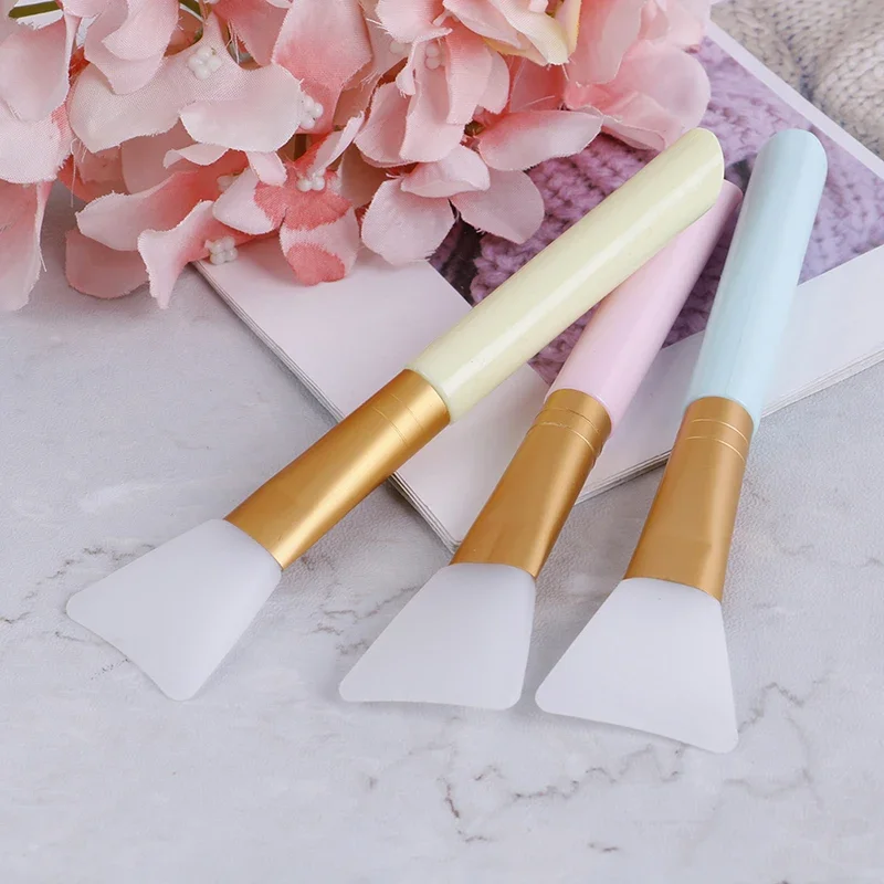 Facial Mask Brush 1pcs Professional Cosmetics Makeup Mask Brush Wooden Handle Facial Face Mud Mask Mixing Brush Cosmetic Make Up Kit