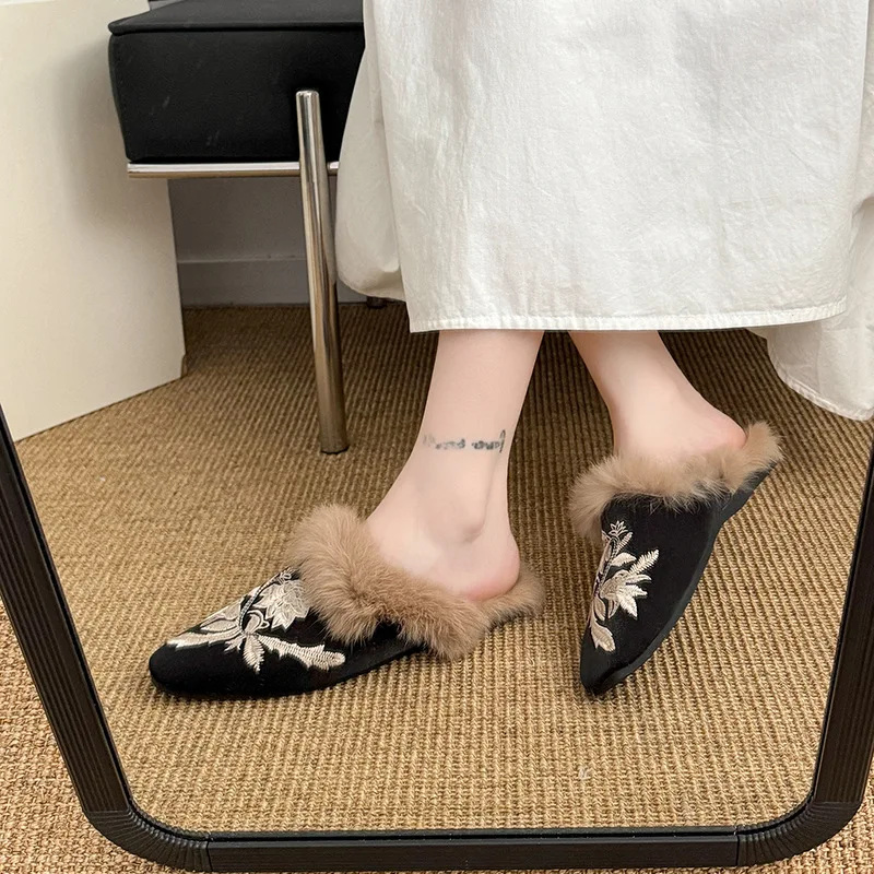 Large Size Women's Half Slippers Winter New Non Slip Plush Soft Sole Cotton Slippers Fashion Embroidery Comfort Warm Shoes