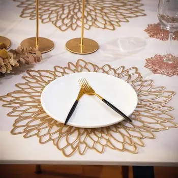 Gold Round Placemats & Coasters Set 1